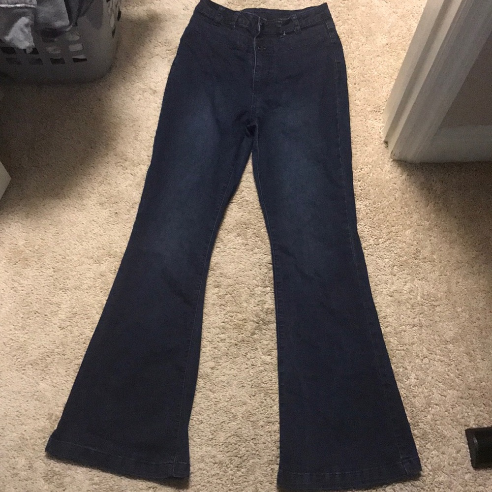 Bell bottom dark wash